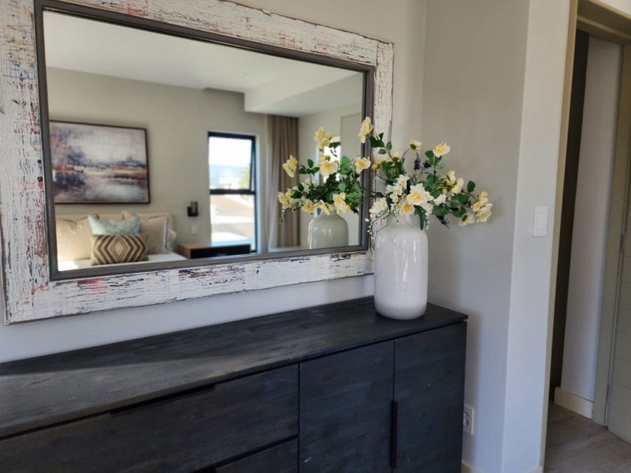 10 Bedroom Property for Sale in Bloubergstrand Western Cape